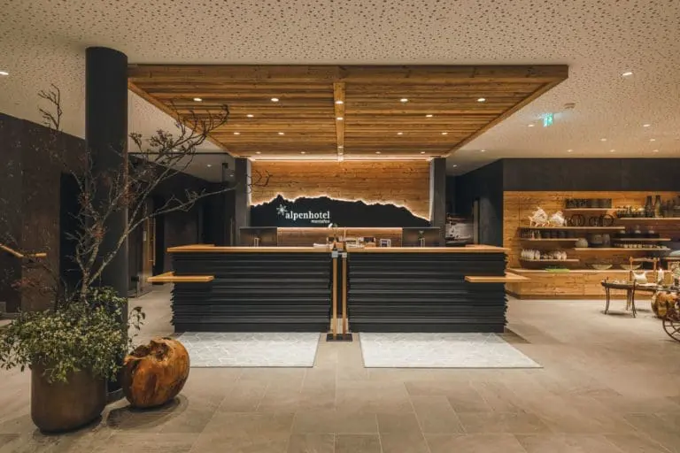 Kontakt zum Alpenhotel Montafon, 4 Sterne Superior Hotel in Schruns