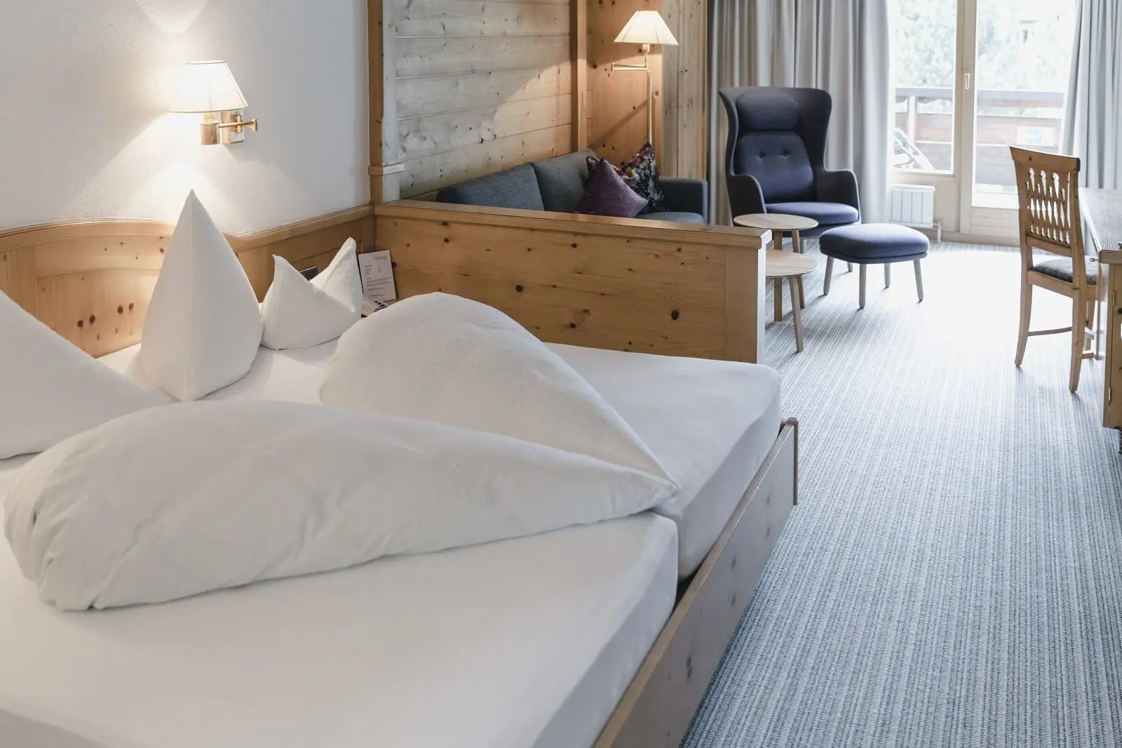 Rooms & Suites 3 null