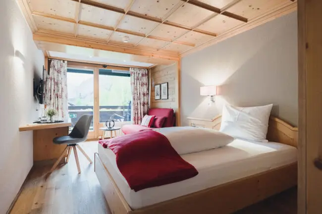 Einzelzimmer mit Balkon - Zimmer in Schruns, Alpenhotel Montafon Einzelzimmer mit Balkon - Zimmer in Schruns, Alpenhotel Montafon
