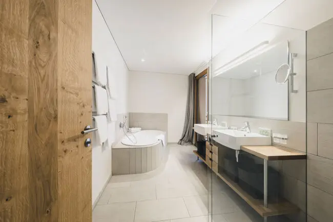 Premium-Familienzimmer mit Balkon - Zimmer in Schruns, Alpenhotel Montafon