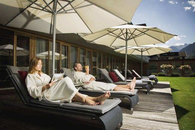 liegewiese alpenspa wellnesshotel montafon 1